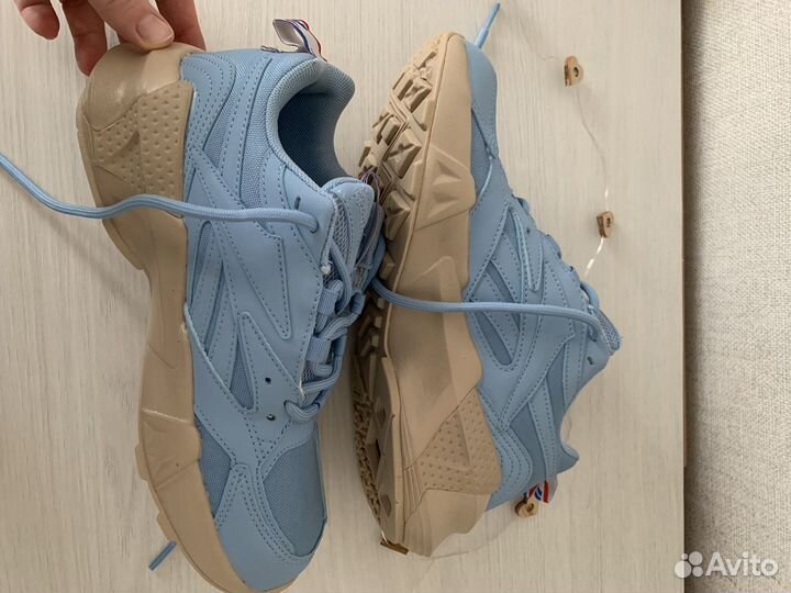 Кроссовки reebok женские