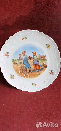 Тарелка на стену 26.5см Косари Франция