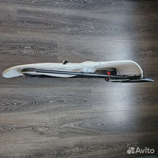 Кресло-шезлонг BabyBjorn