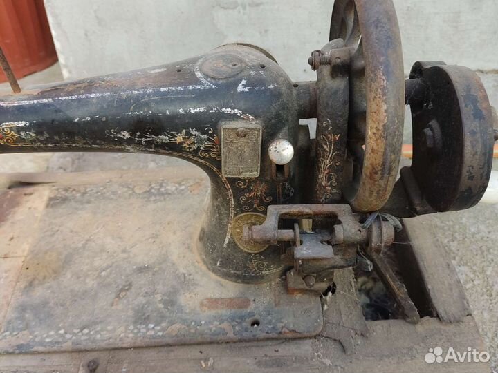 Швейная машинка