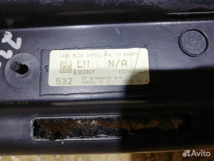 Обшивка отсека багажника левая Land Rover 4