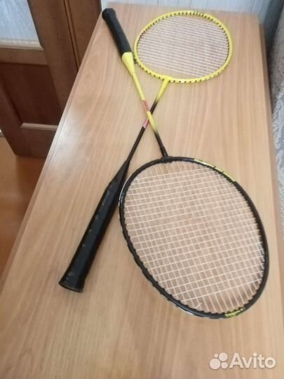 Ракетка для бадминтона