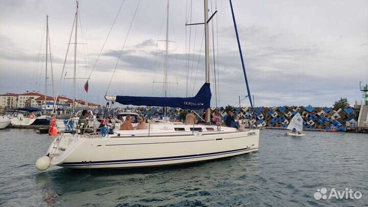 Морская прогулка на парусной яхте