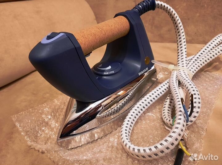 Паровой утюг для парогенератора