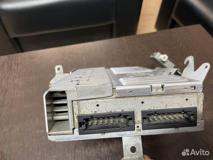 Усилитель звука Mercedes W216 W221