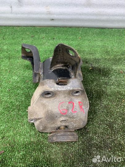 Подушка двигателя Mazda 6 седан 1.8 L8 2006