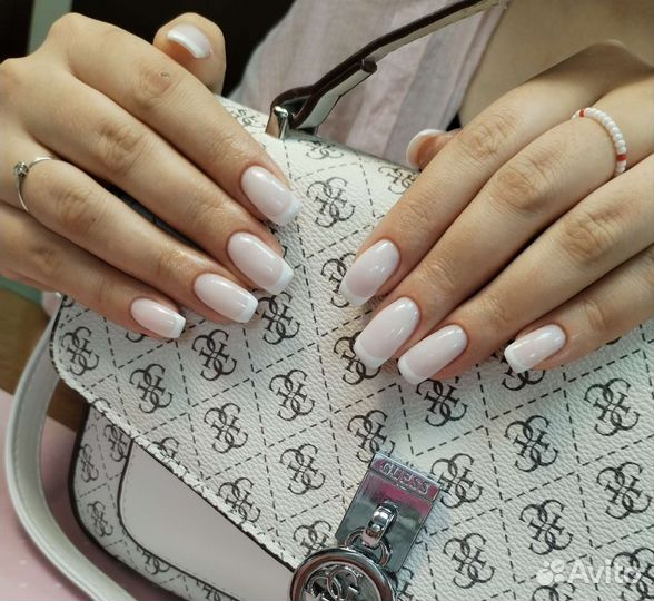 Маникюр и наращивание ресниц