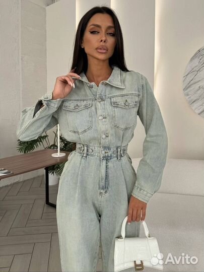 Джинсовый комбинезон