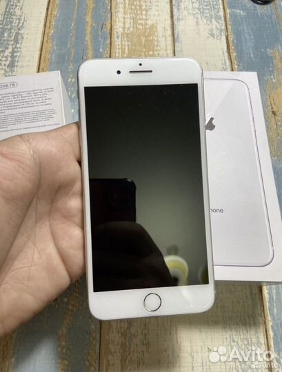 iPhone 8 Plus, 256 ГБ