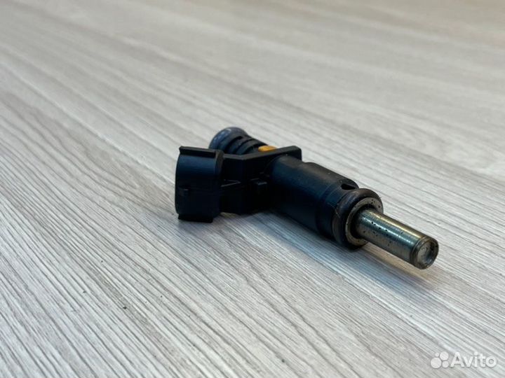 Форсунка топливная LADA X-Ray Cross