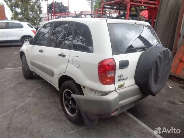 Разбор на запчасти Toyota RAV 4 2000-2005