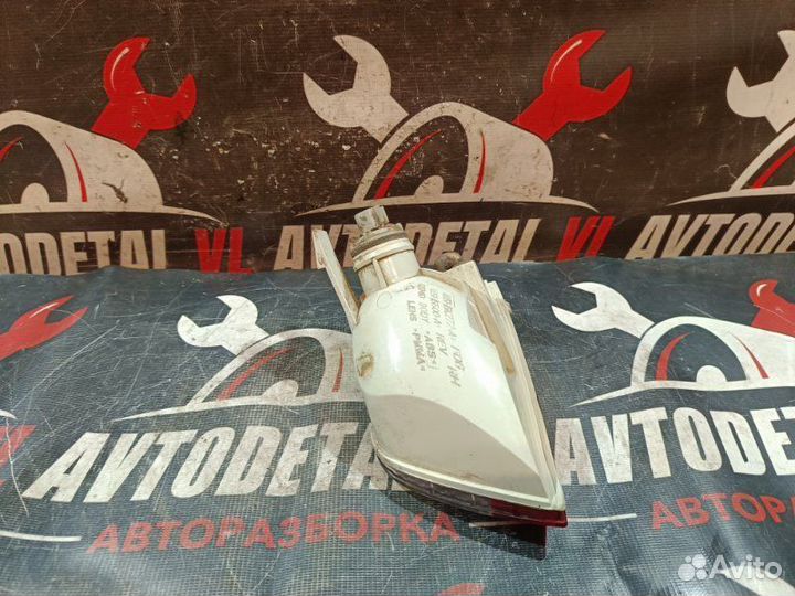 Фонарь заднего хода задний правый Ford Focus 1 MK1