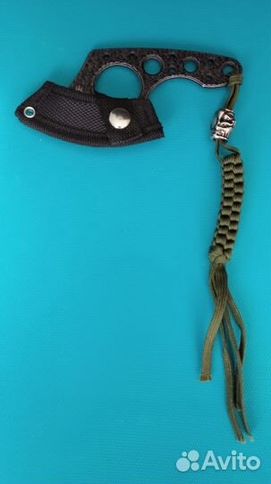 Нож с темляком и бусиной