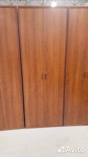 Шкафы гардеробные Б.У