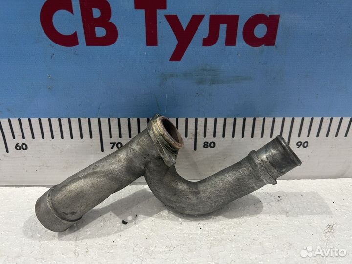 Трубка системы охлаждения Jeep Grand Cherokee wk2