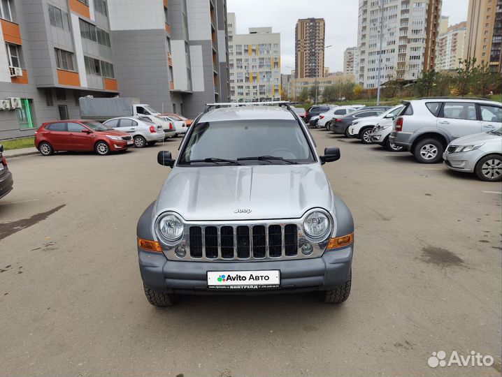 Jeep Liberty 2.8 AT, 2005, 114 000 км