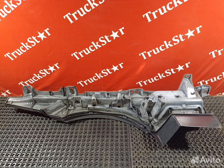 Корпус подножки левый Renault T