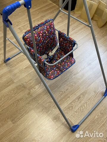 Детская качелька