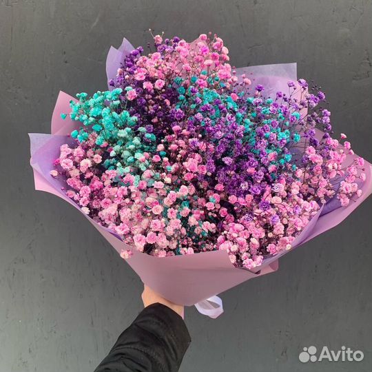 Гипсофила радужная в букете