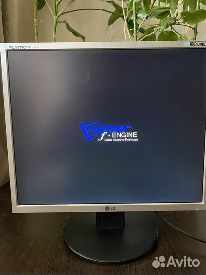 Монитор для компьютера LG Flatron L1952S-SF