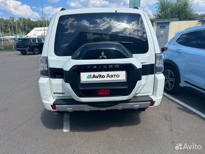 Mitsubishi Pajero 3.0 AT, 2015, 198 436 км