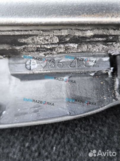 Уплотнитель дверного проема передний правый BMW i8