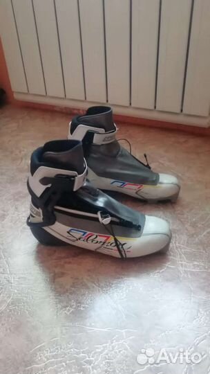 Лыжные ботинки salomon vitane carbon sk