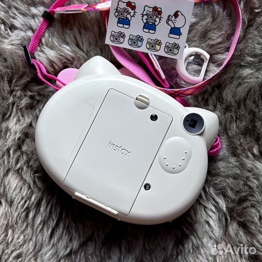 Fujifilm Instax Mini Hello Kitty + картридж