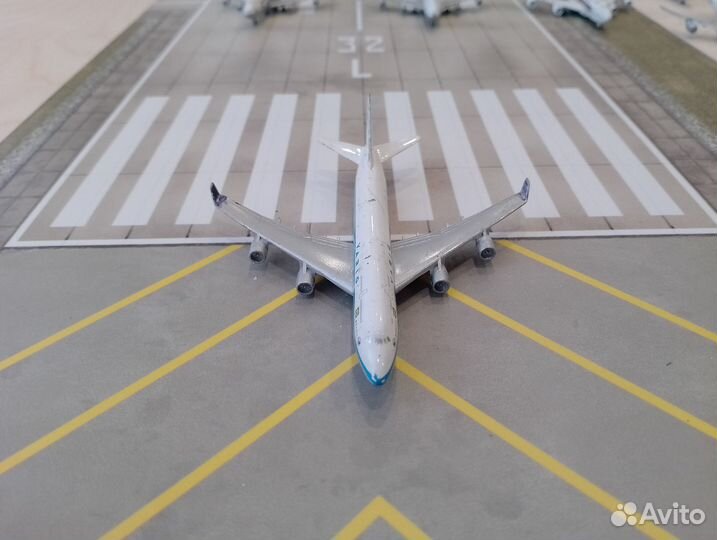 Самолёт Boeing 747 