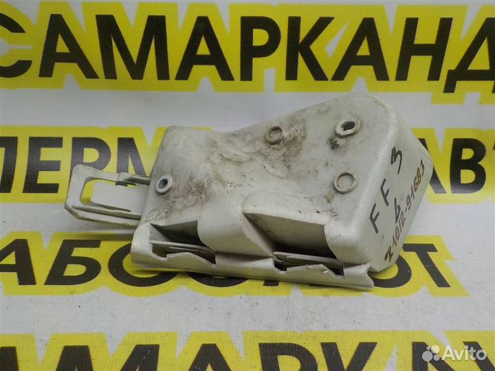 Кронштейн заднего бампера левый Ford Focus III 20