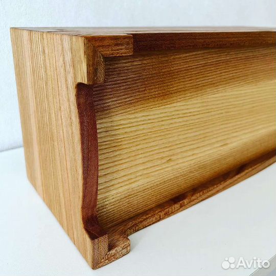Деревянная шкатулка из ценных пород древесины