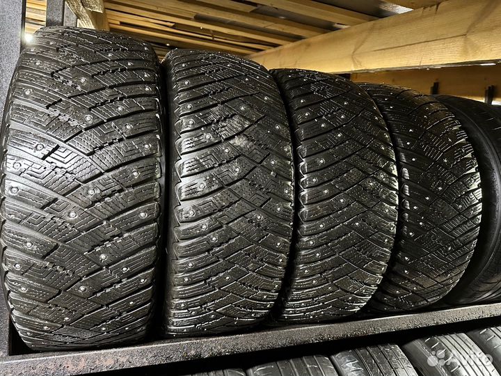 Goodyear Ultragrip Ice Arctic 225/55 R17