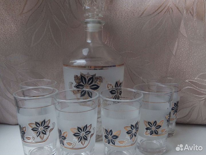 Набор стаканчики и графин