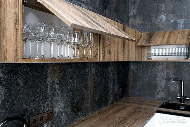 Угловой кухонный гарнитур современный