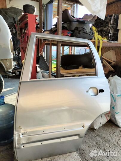 Дверь Шевроле нива