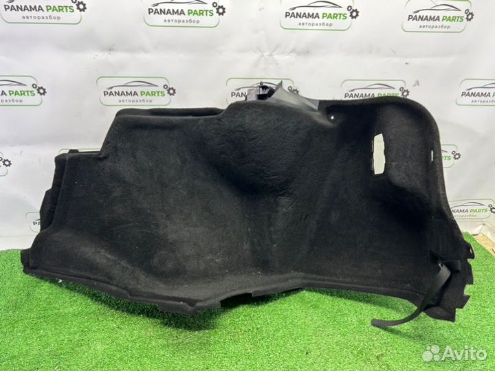 Обшивка багажника правая Lexus Ls460 USF40 4.6