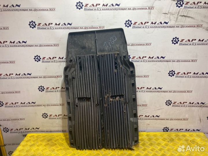 Крыло за передним колесом левое Man Tga