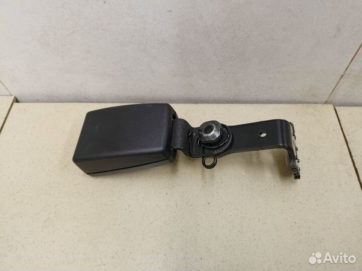 Ответная часть ремня безопасности A1 2010