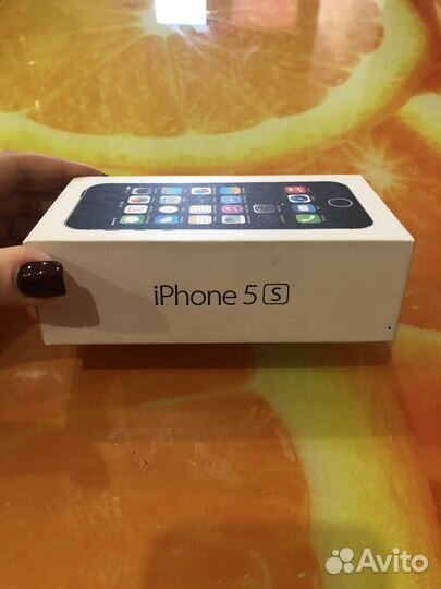 Коробка от iPhone 5s