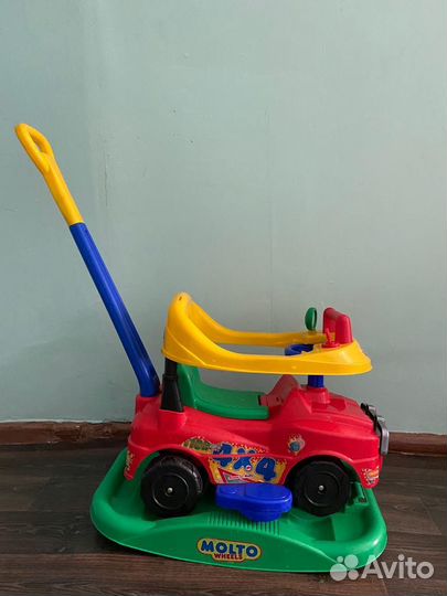 Машинка-каталка
