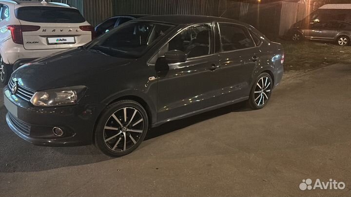 Volkswagen Polo 1.6 AT, 2012, 186 000 км