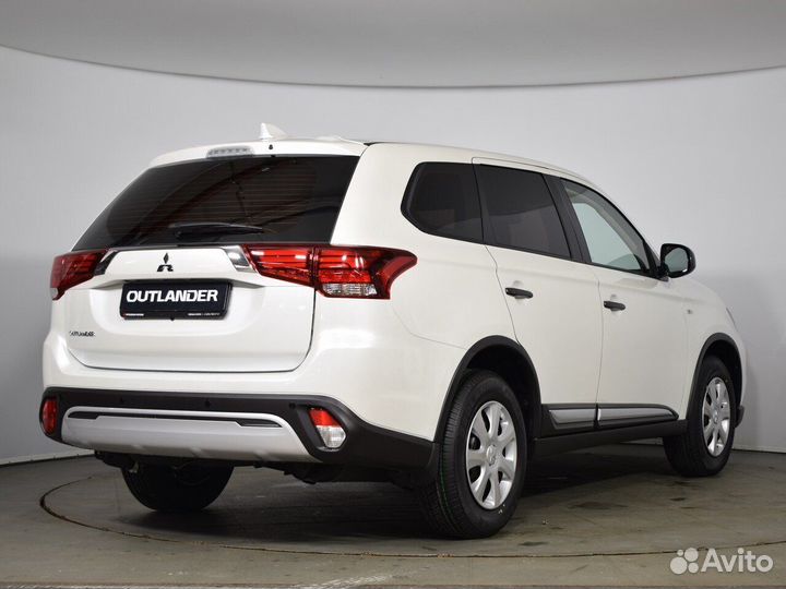 Mitsubishi Outlander 2.0 CVT, 2022