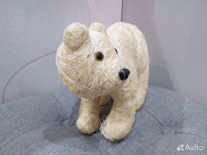 Декоративный полярный медведь