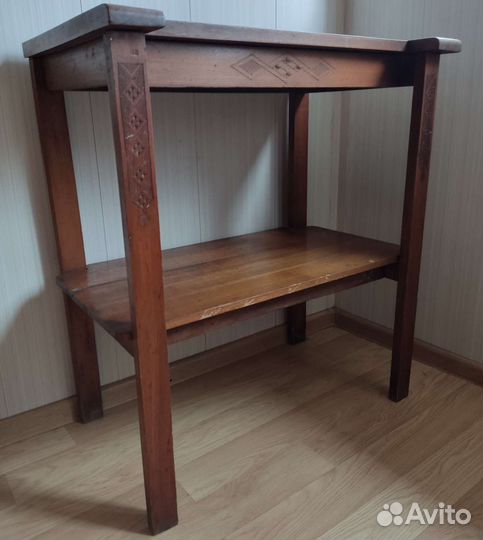 Столик консольный. Натур. дерево. Антиквариат