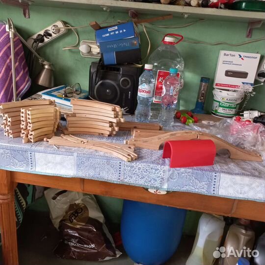 Деревянная железная дорога IKEA и brio