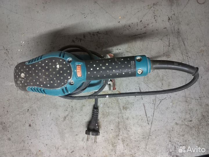 Вибрационная шлифмашина Makita BO3711