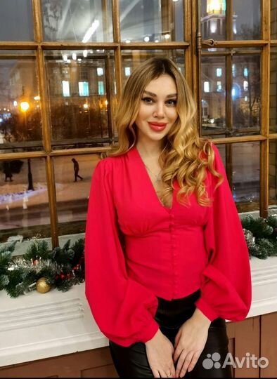 Переводчик /стендист/модель с англ, франц