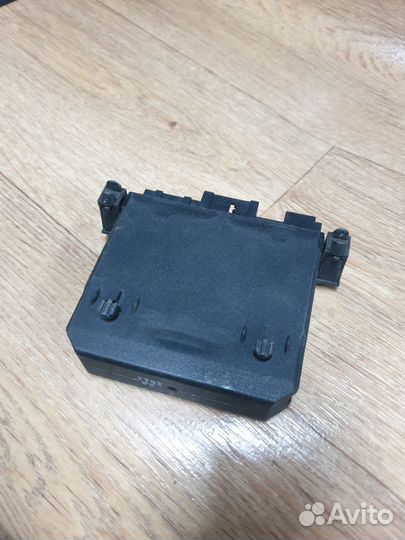 Блок комфорта двери передней левой Mercedes w202