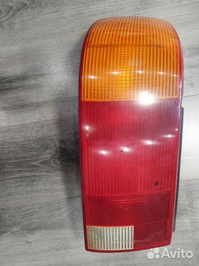 Задний левый фонарь Audi 90 coupe