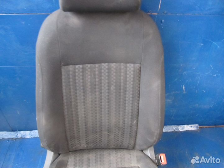 Сиденье переднее правое VW Polo Поло